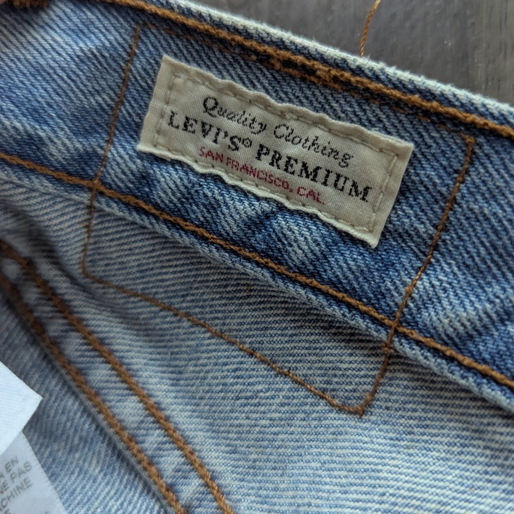 Levi's 501 Cropped Raw Hem Distressed Light Wash Button Fly Jeans - Picture 7 of 15